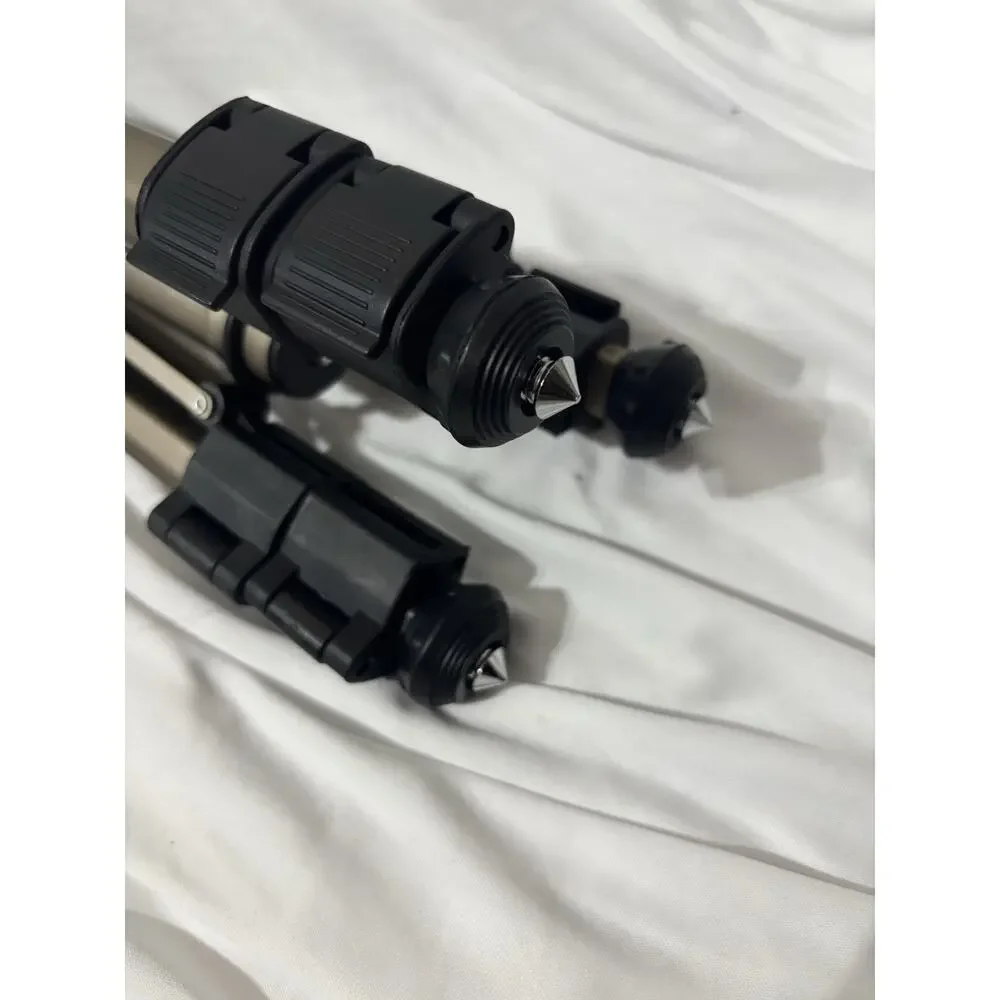 Dynex DX-TRP60 Tripod
